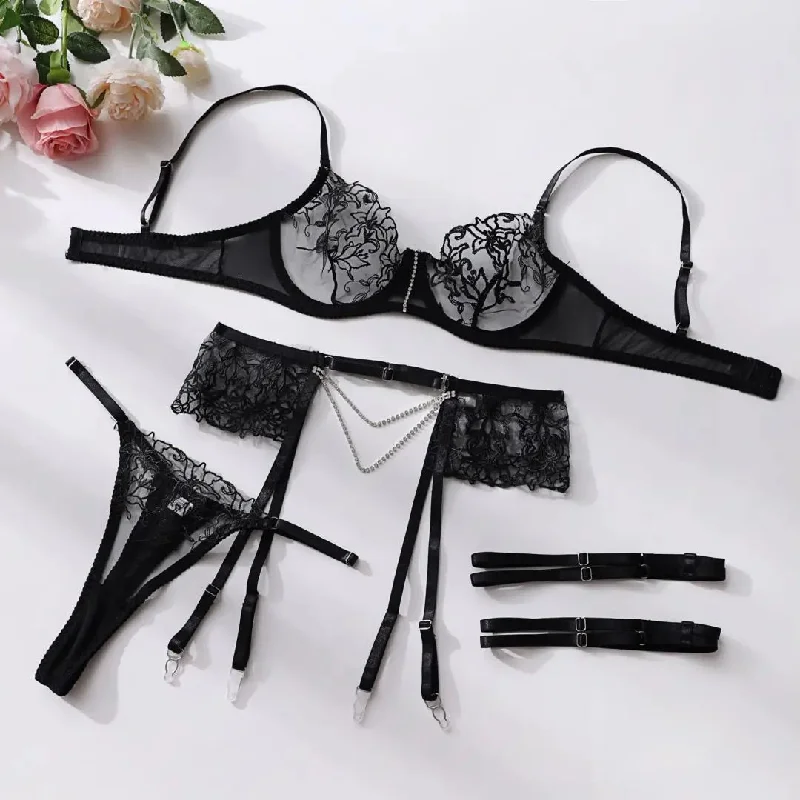 Lingerie set with a crystal chain